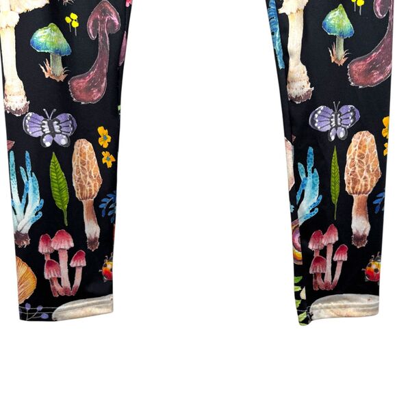 Society 6 Black with large print colorful mushroom Leggings Size XL - Picture 5 of 14